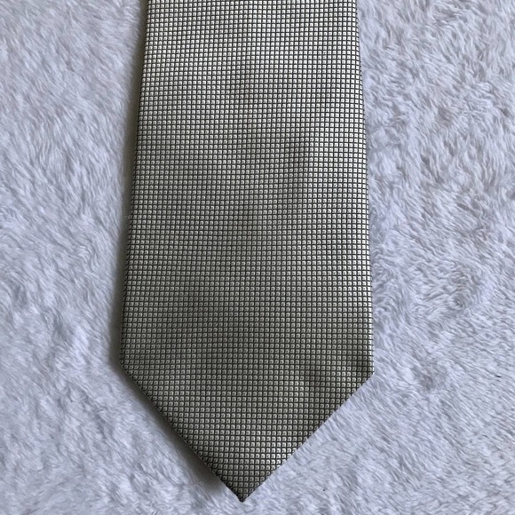Canda Pixelated Tie - Picture 3 of 8